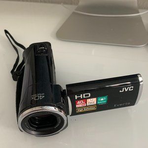 Jvc Everio GZ-HM446 Camcorder